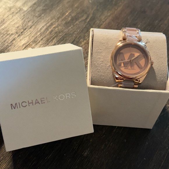 MK Janelle watch - Picture 4 of 11